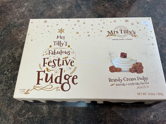 MRS TILLY’S FABULOUS FESTIVE FUDGE