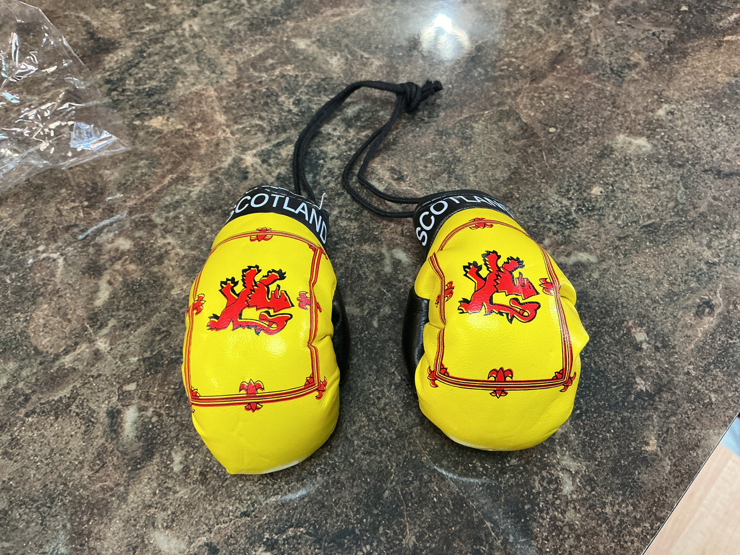 BOXING GLOVES - SCOTLAND