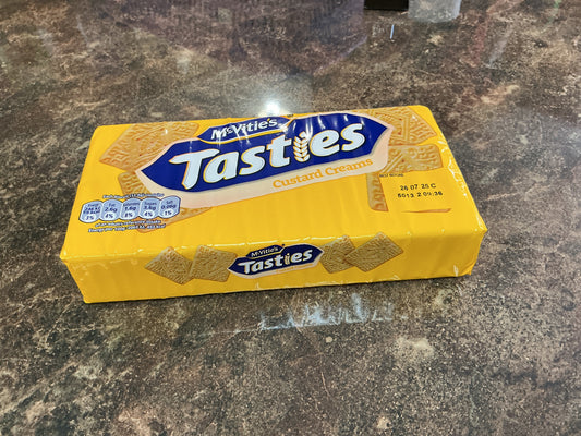 MCVITIES CUSTARD CREAMS 300G