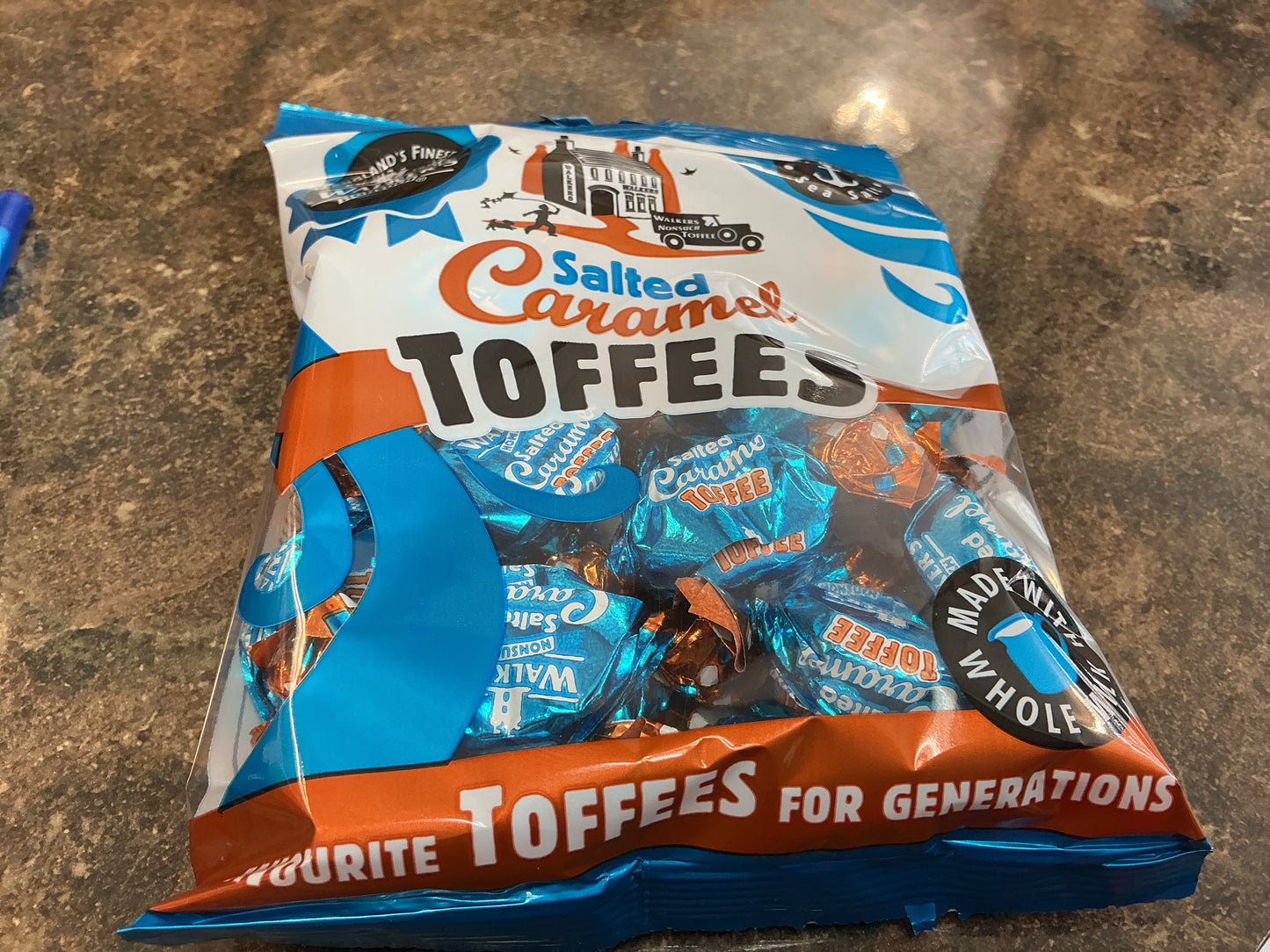 Walkers Salted Caramel Toffees 150g
