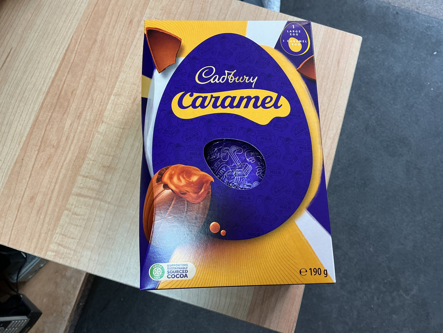 CADBURY CARAMEL EASTER EGG 190G