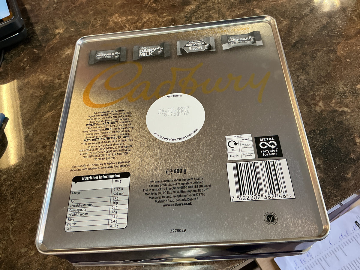 CADBURY CHUNKS TIN 600G
