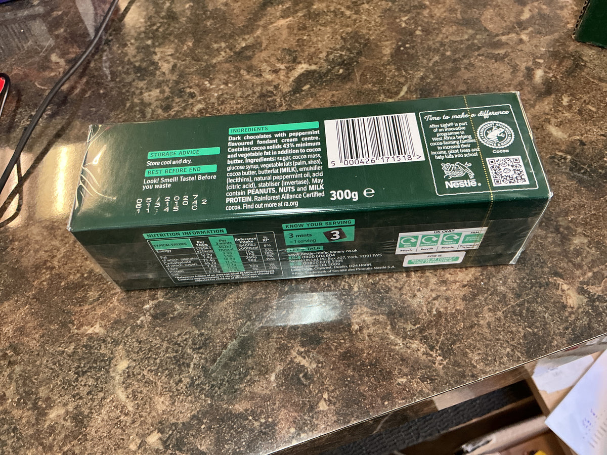 NESTLE AFTER EIGHT MINT CHOCOLATES 300G