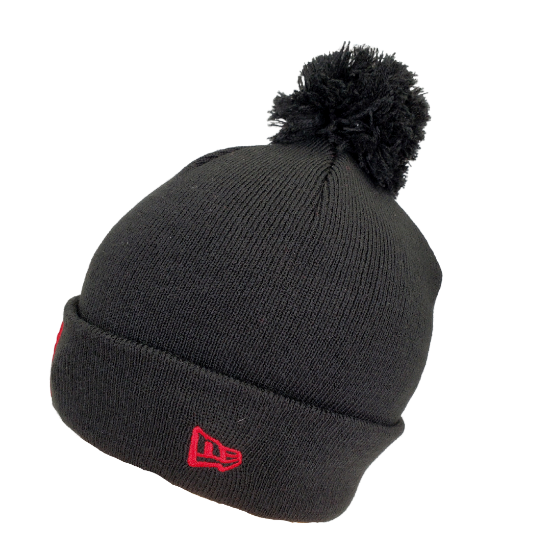 Stay warm in cozy in this official Red Devils FC cuffed knit toque. This toque features a fun pom on top and the famous Red Devils logo. The cold weather will not prevent you from showing off team loyalty! One size fits most with the soft stretch fit fabric. 