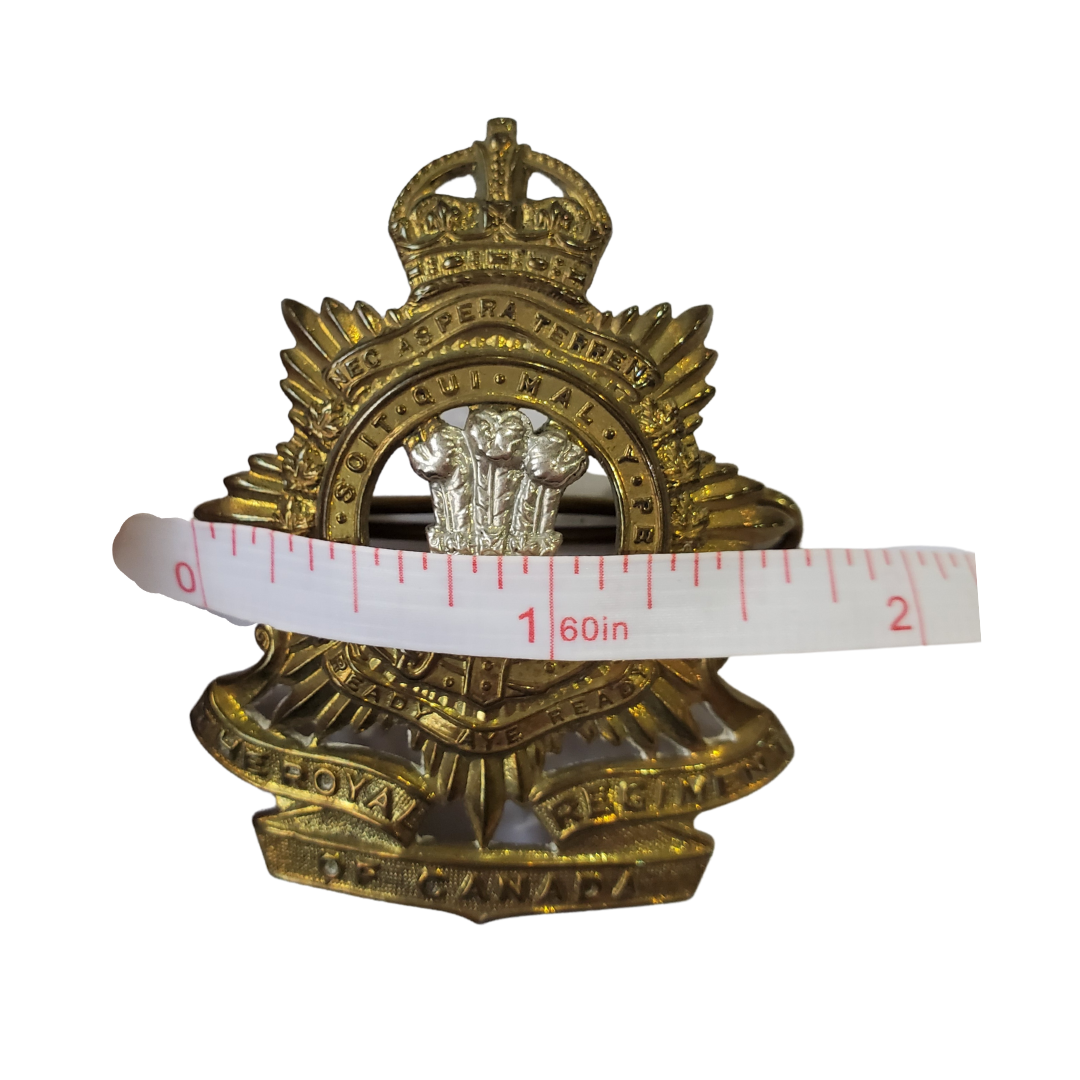 WW2 British Military Cap Badge - The Royal Regiment of Canada